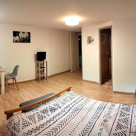 Bed and Breakfast Chez Angelique Marcorignan Экстерьер фото